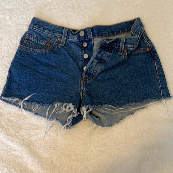 27W - Picture 3 of 4